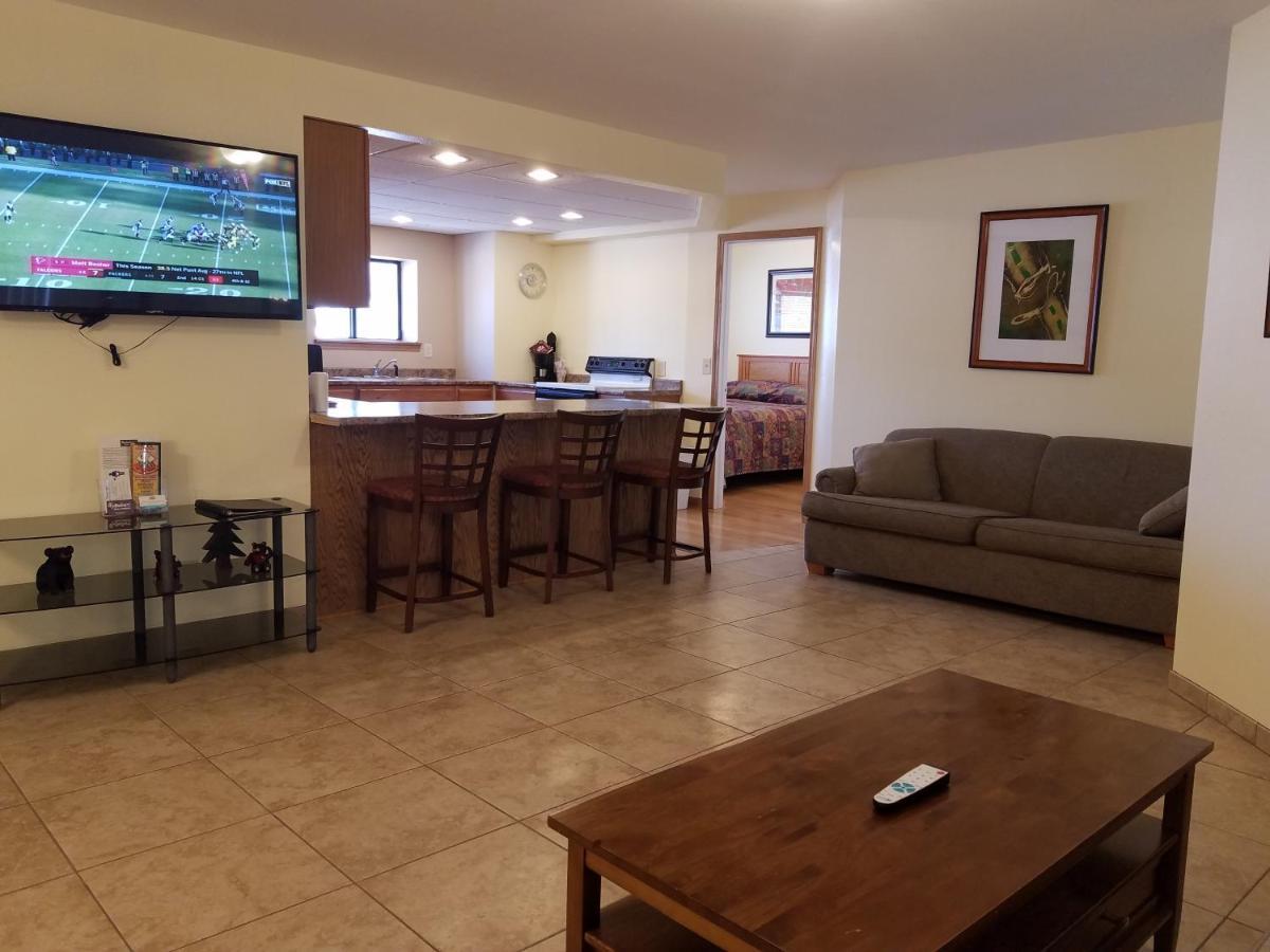 Amber'S Inn And Suites Wisconsin Dells Ngoại thất bức ảnh